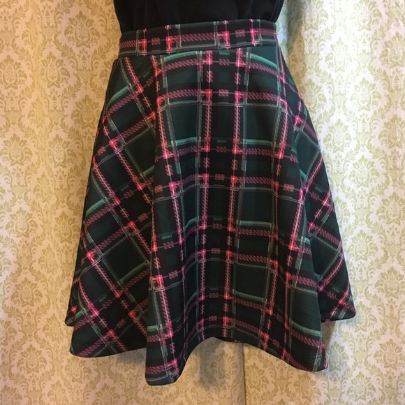 Romeo & Juliet Couture Dresses & Skirts - Romeo and Juliet Couture miniskirt